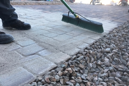 Paver sanding sealing